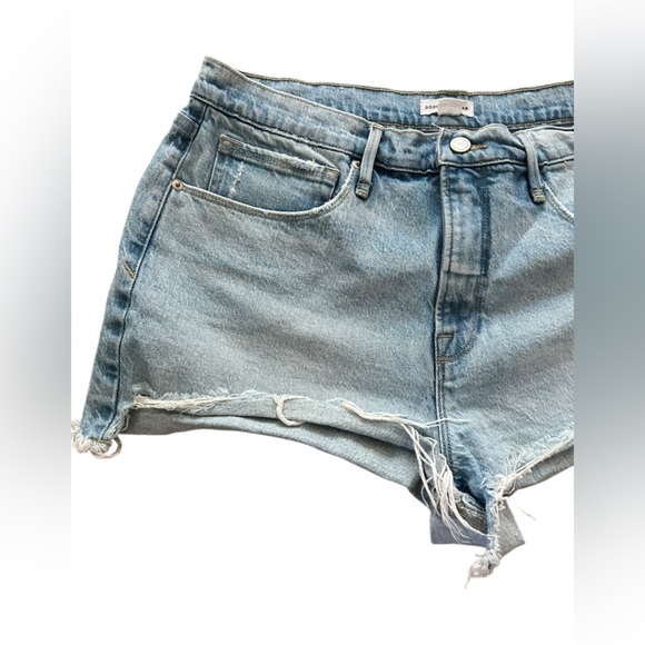 Good American Distressed cut off Denim Jean Shorts Size 10 - Picture 4 of 6